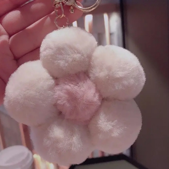 Spring flower power keychain - Picture 3 of 6